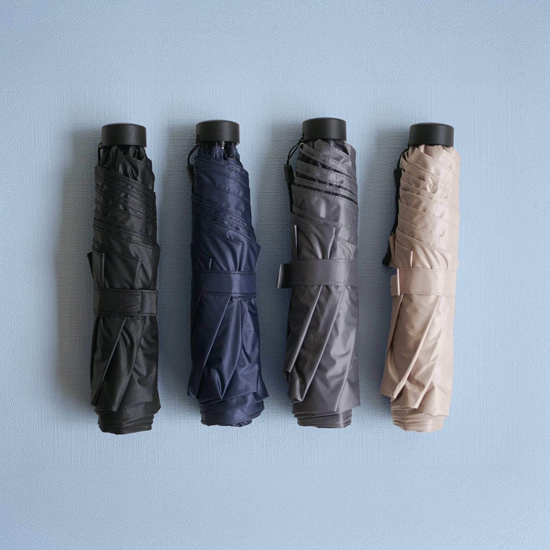 Suitable for both sunny and rainy days Easy to open and close 55cm