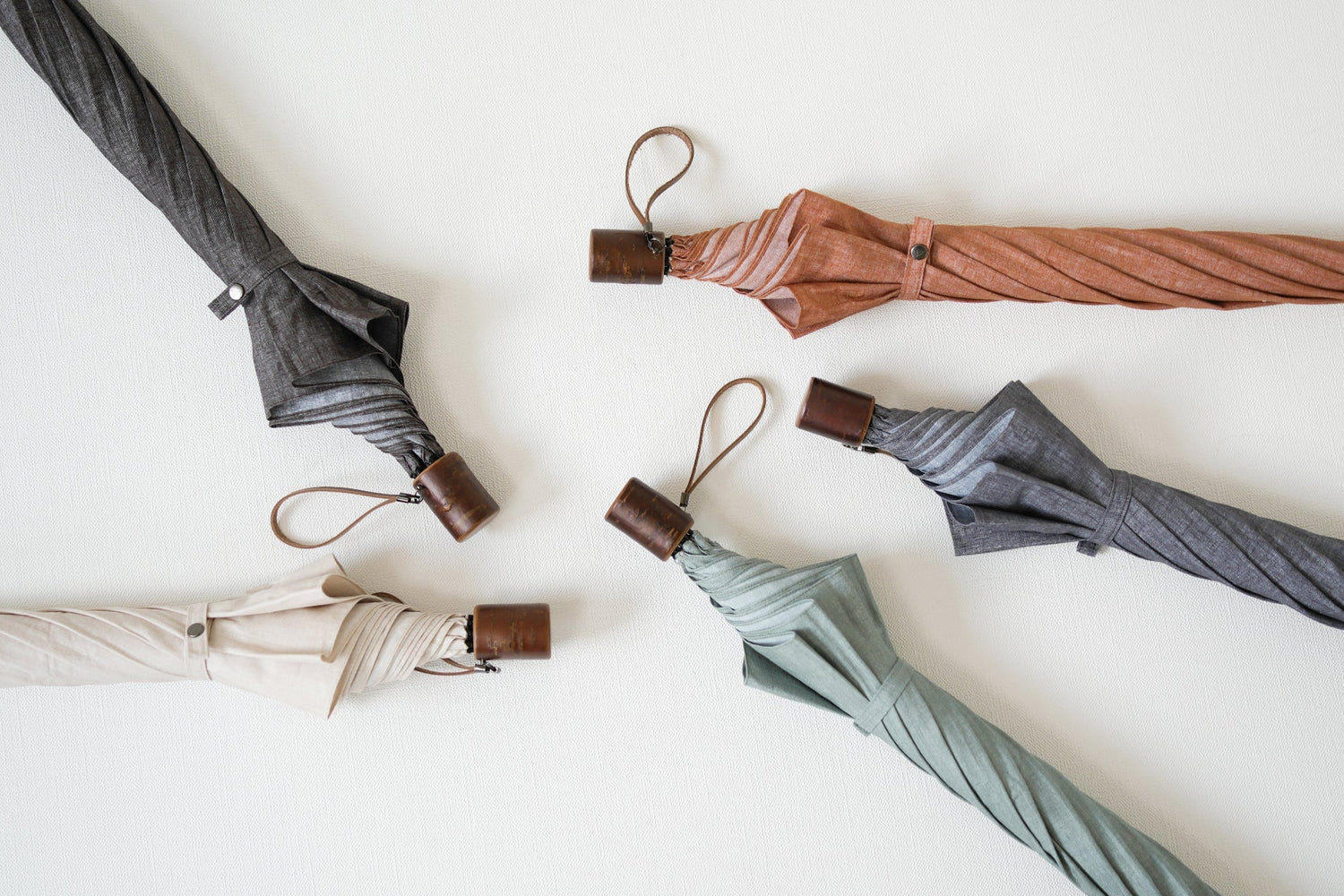 紫外線99％以上カット、遮熱効果の高いリネンの日傘「Breeze Linen」